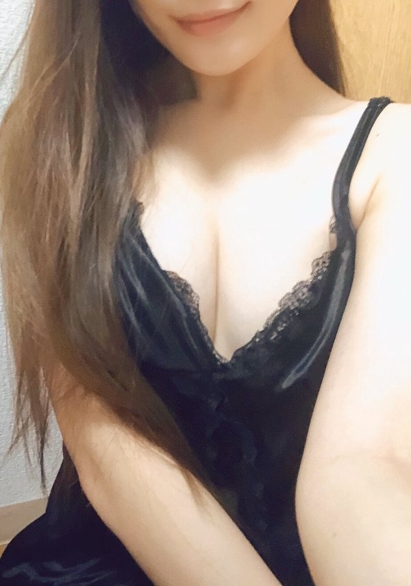 愛沢りな